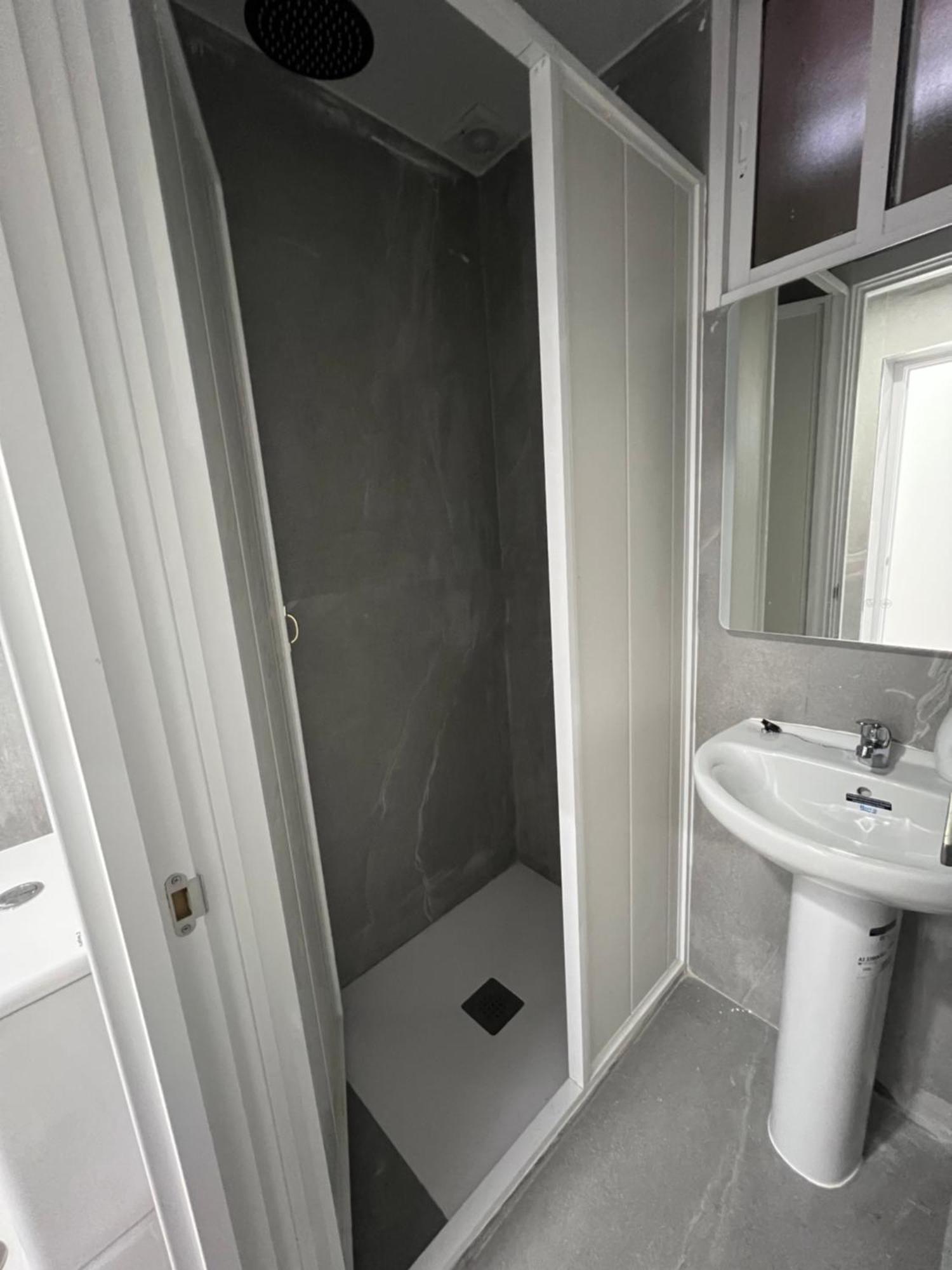 Hostel Space Capsule Madrid Exterior photo